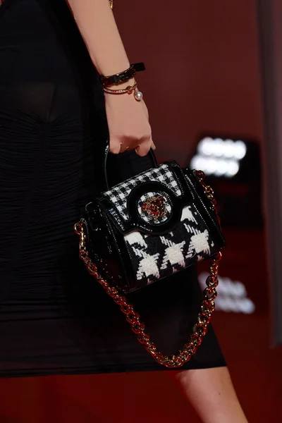 Look 65